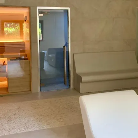 Boutique Serendipity Resort *